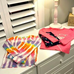 🌈Two pairs of adorable girls PJs size 8🌸